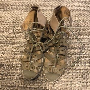 Von Dutch Tightenup heeled sandal Sz 6.5
